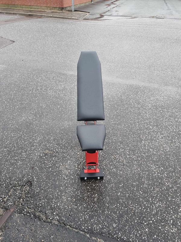 Justerbar Træningsbænk DV Red | 300 kg Vægtkapacitet | Til Homegym gym4all