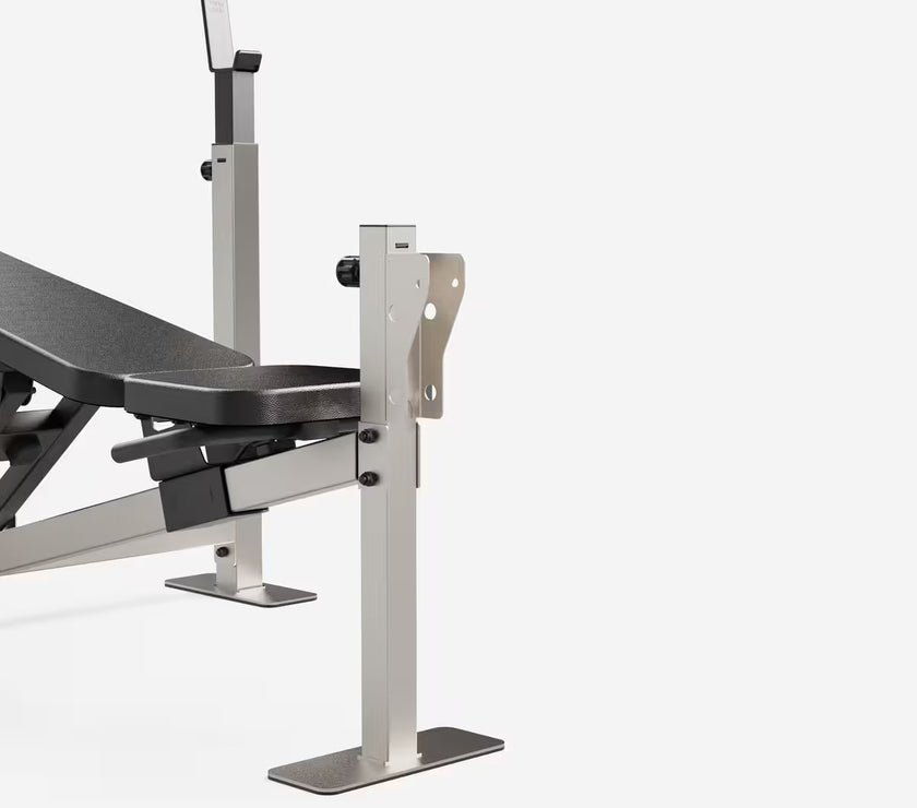 Træningsbænk med stativer og moduler til biceps og ben gym4all